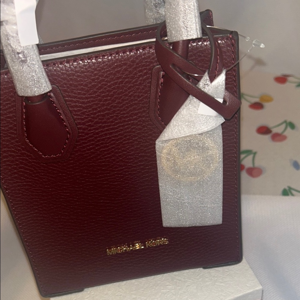 Michael Kors Mercer Extra small Pebbled Leather Crossbody NWT - Picture 7 of 7